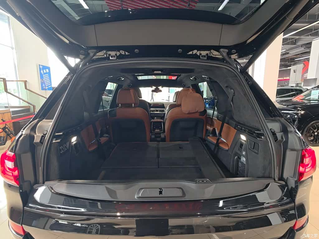 BMW X7, 2023 10