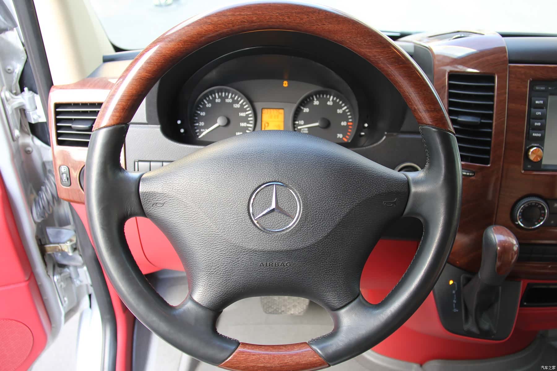 Mercedes-Benz Sprinter, 2013 12