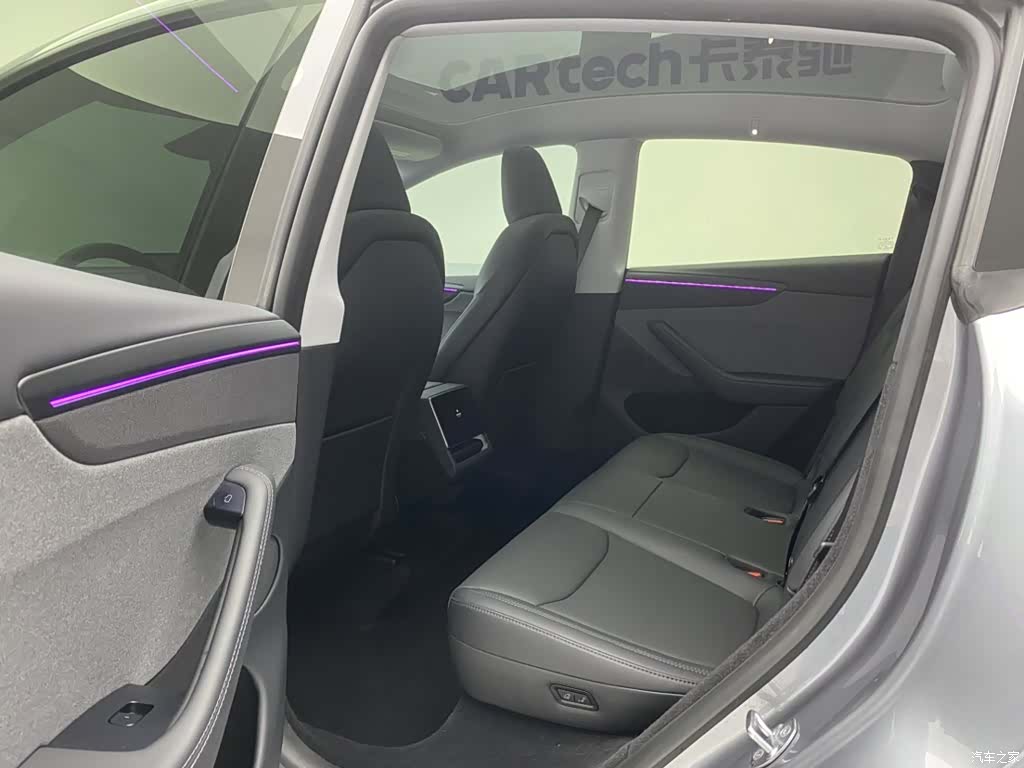 Tesla Model Y, 2025 19
