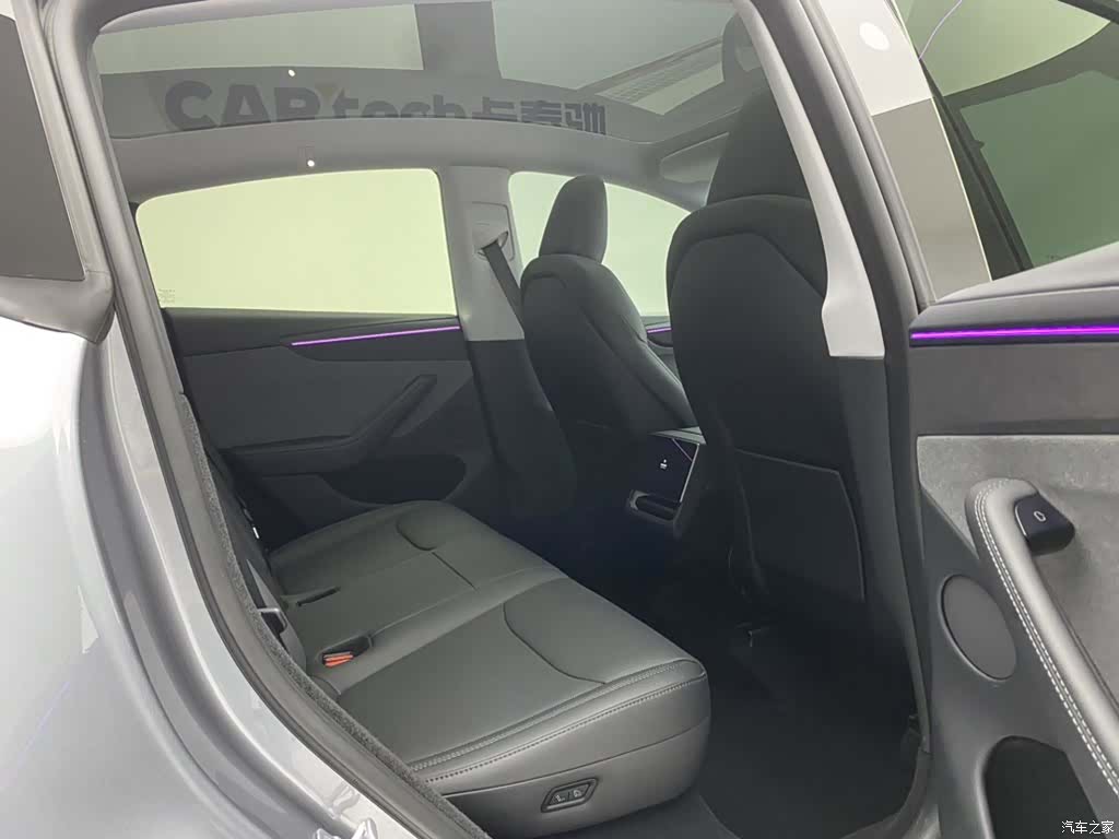 Tesla Model Y, 2025 24