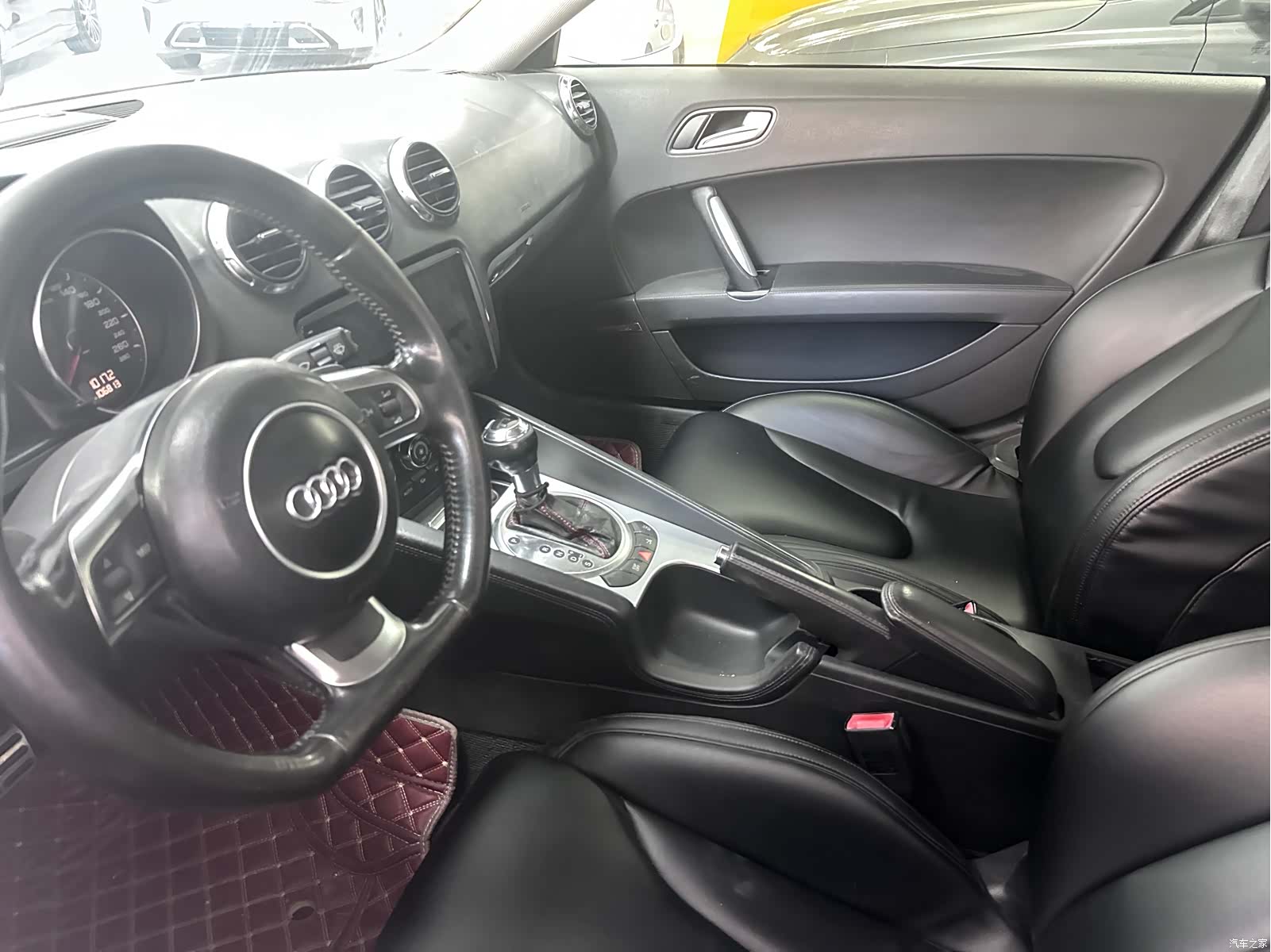 Audi TT, 2009 9
