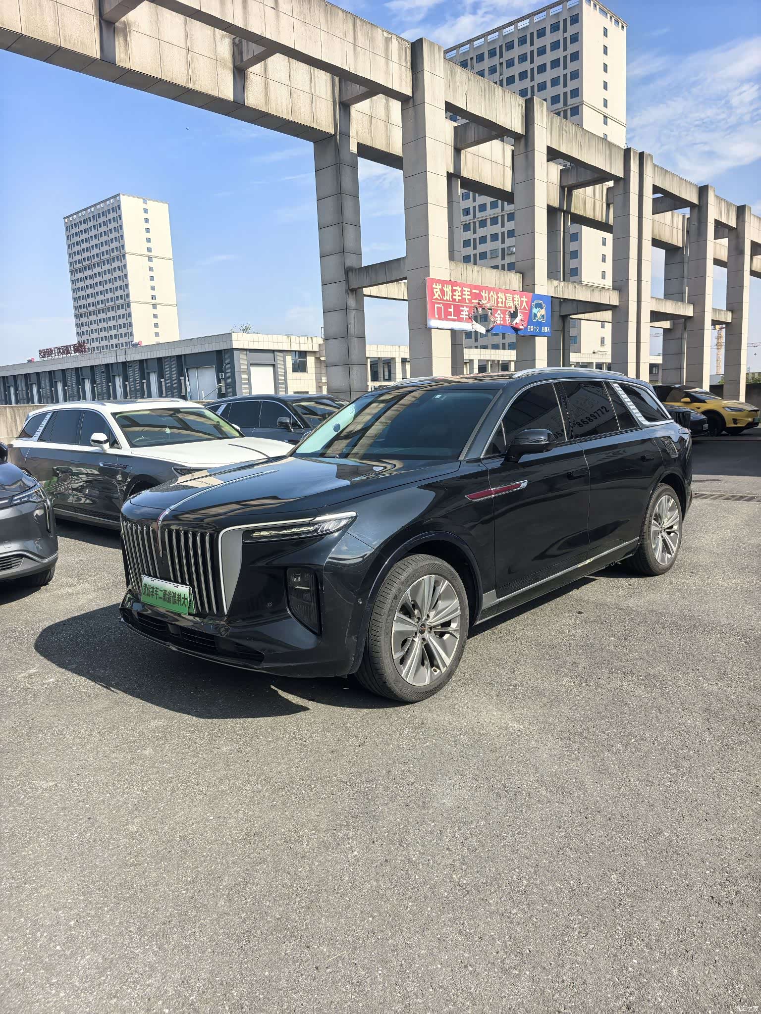 Hongqi E-HS9, 2022 1