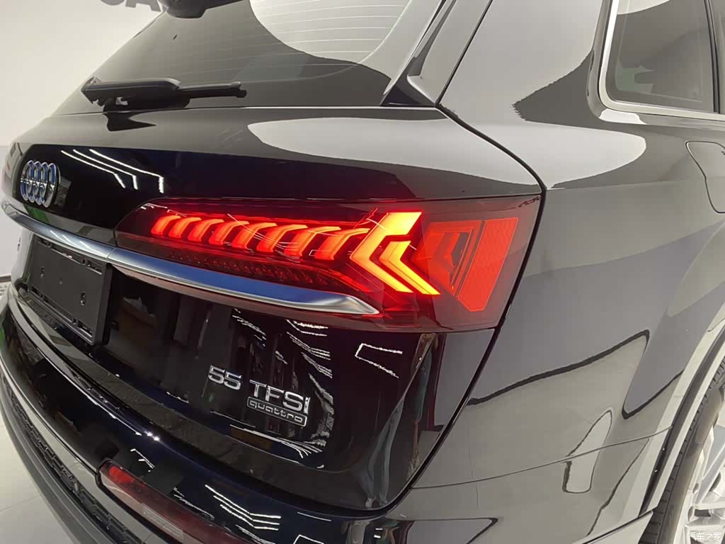 Audi Q7, 2023 10