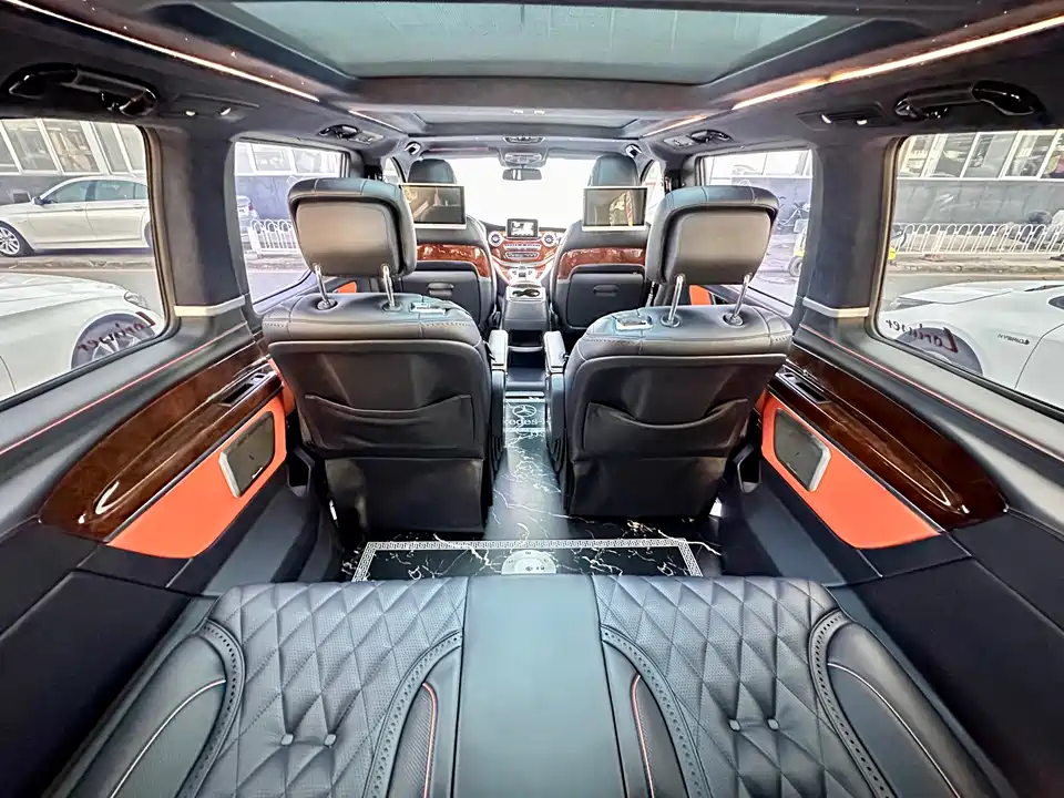 Mercedes-Benz V-class
