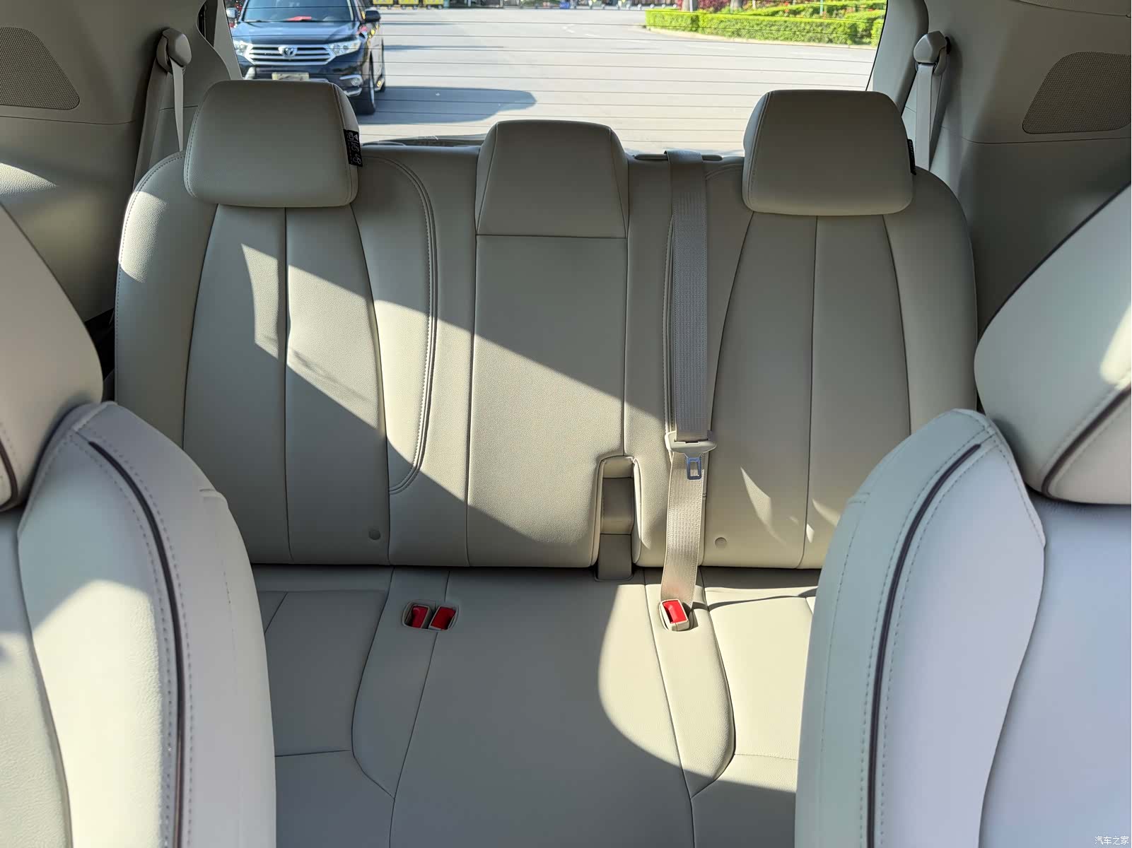 Buick GL8, 2021 25