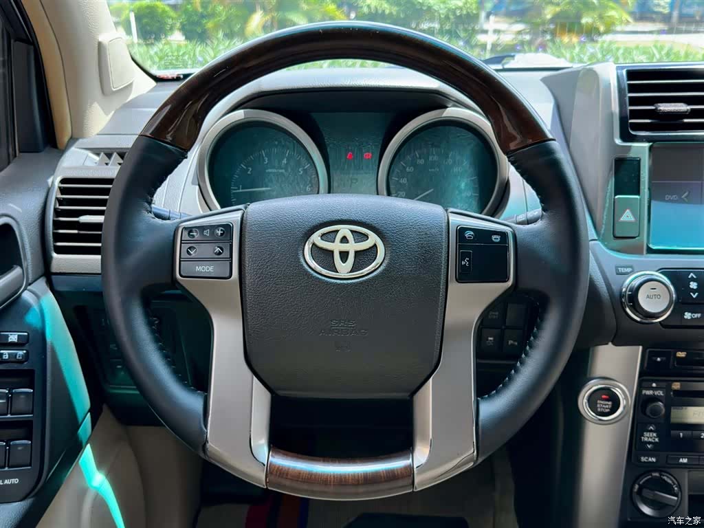 Toyota Prado, 2013 24