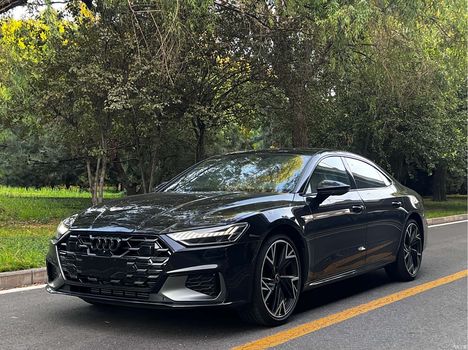 Audi A7L, 2026 1