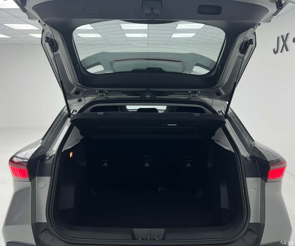 Chery Omoda 5, 2022 16