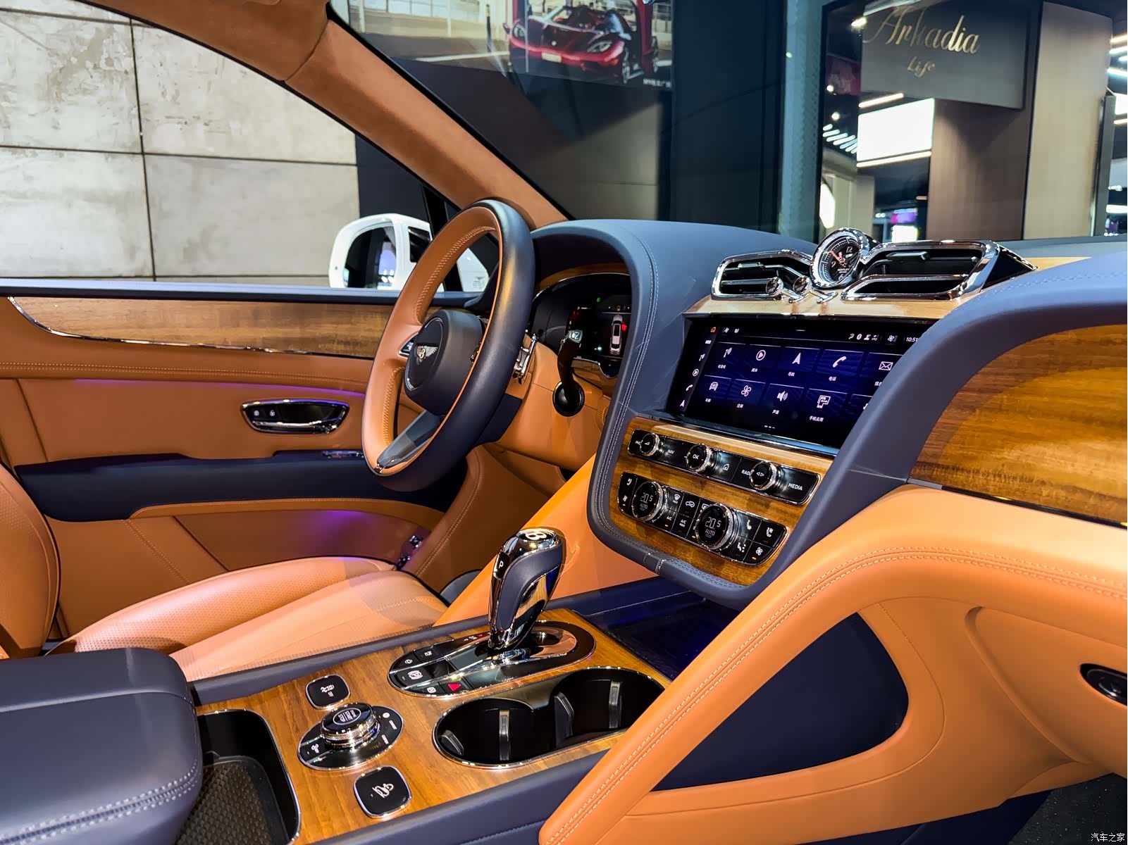 Bentley Bentayga, 2025 23