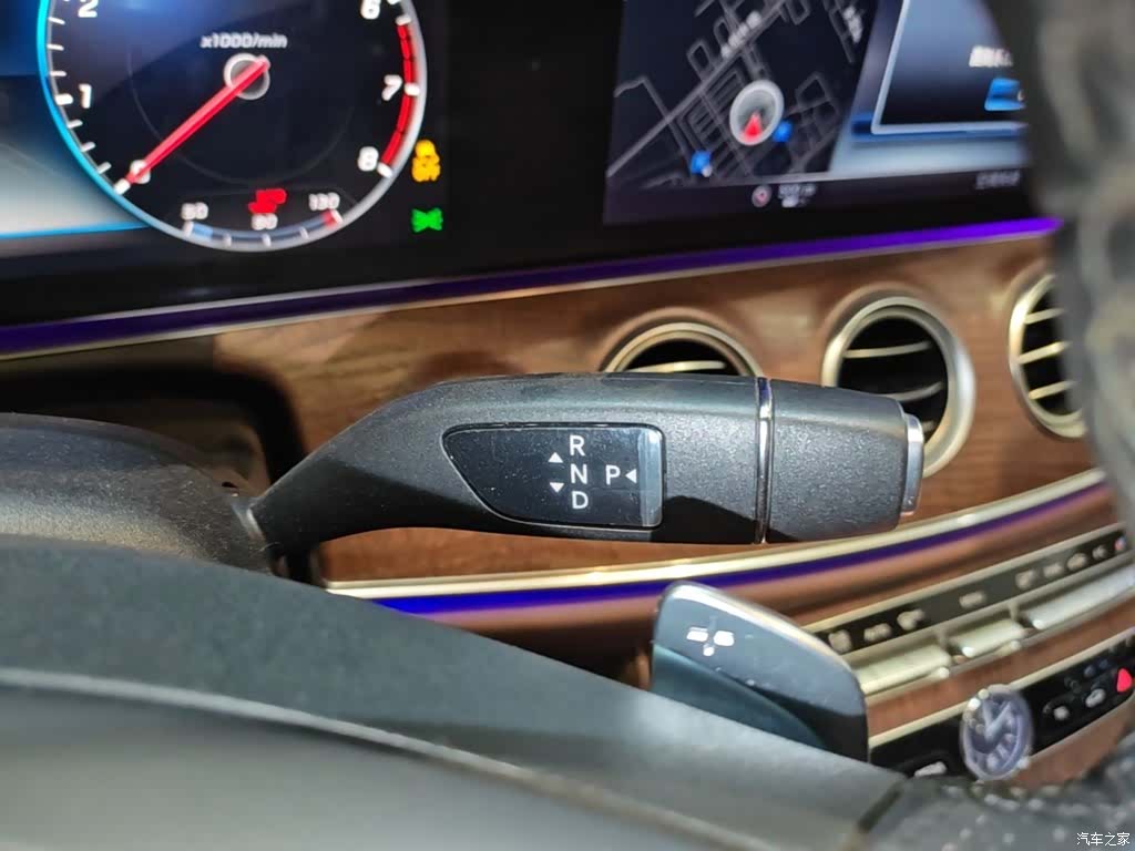 Mercedes-Benz E-Class, 2018 14