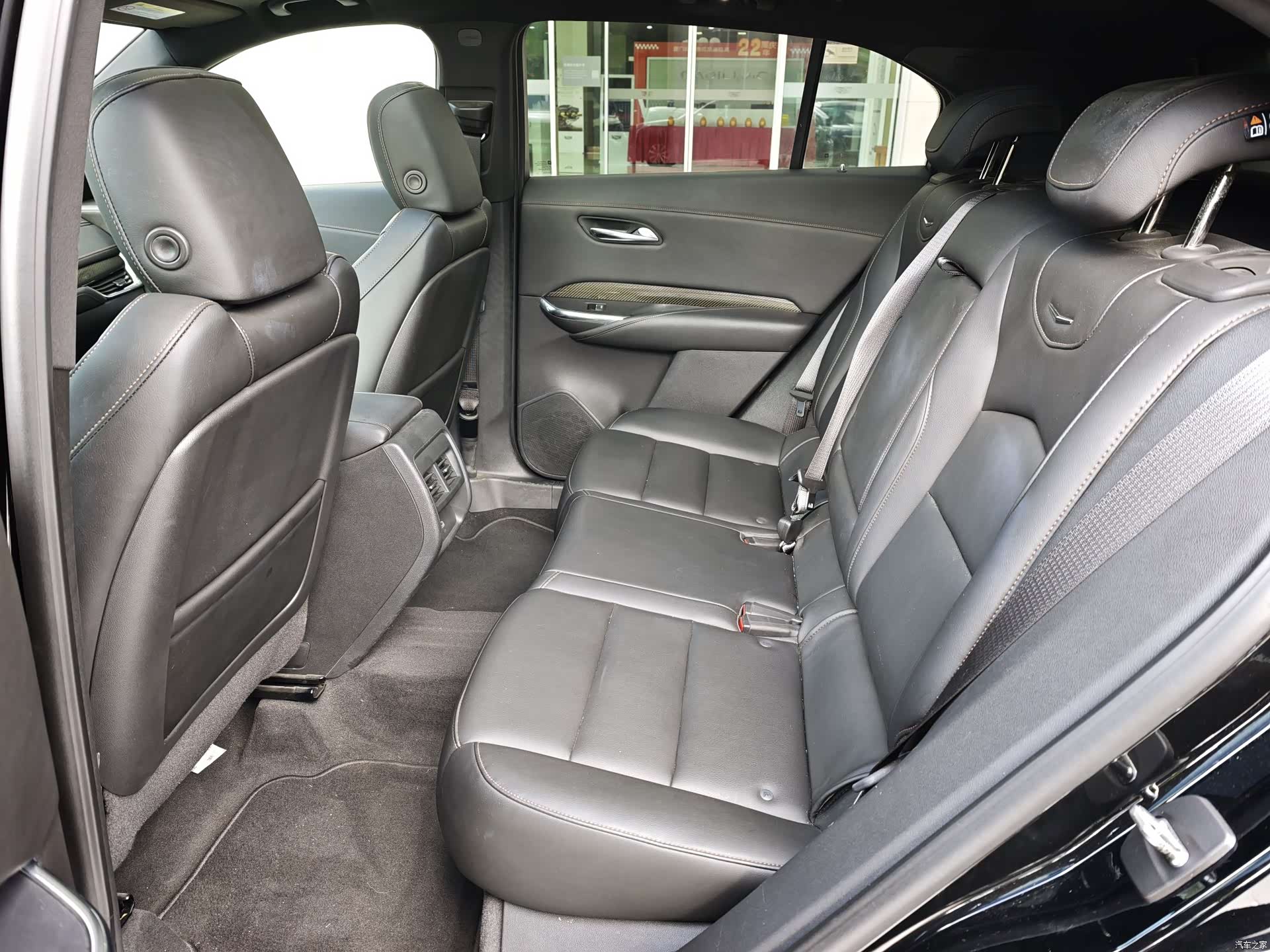 Cadillac XT4, 2019 12