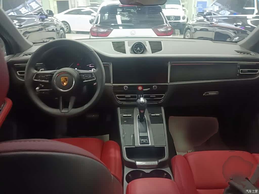 Porsche Macan, 2022 10