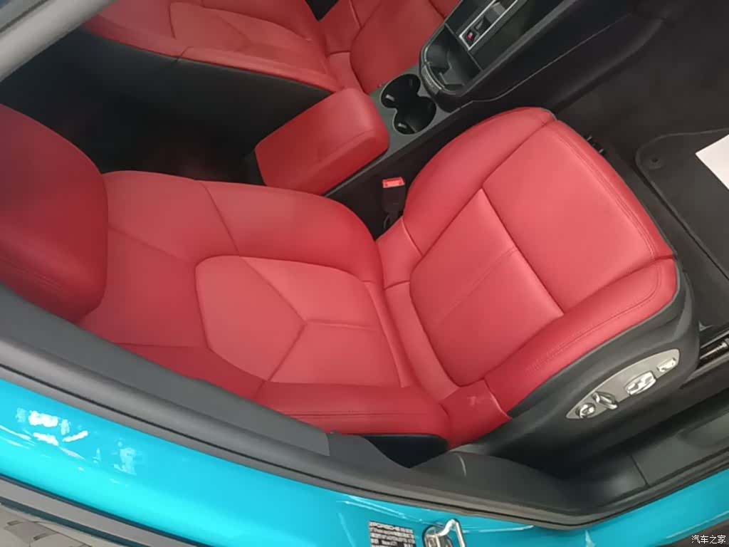 Porsche Macan, 2022 25