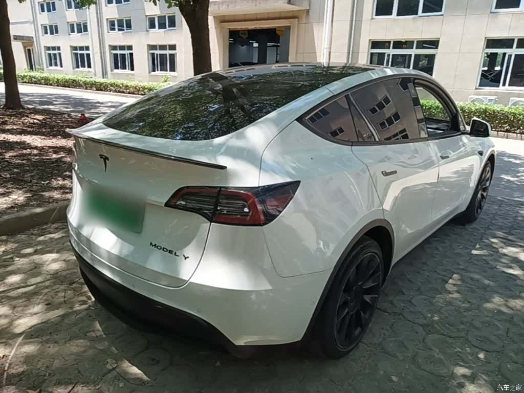 Tesla Model Y, 2022 7