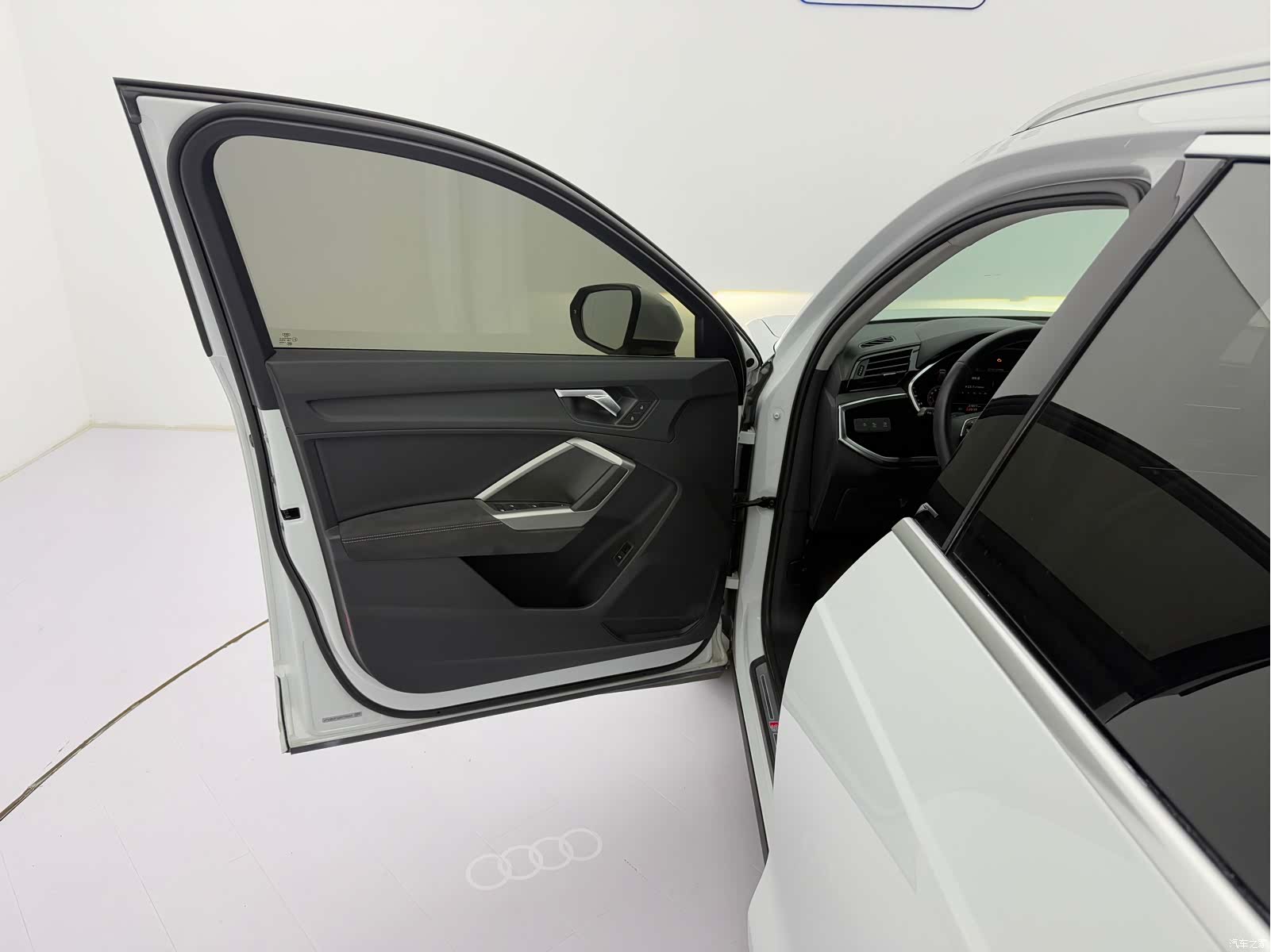Audi Q3, 2022 23