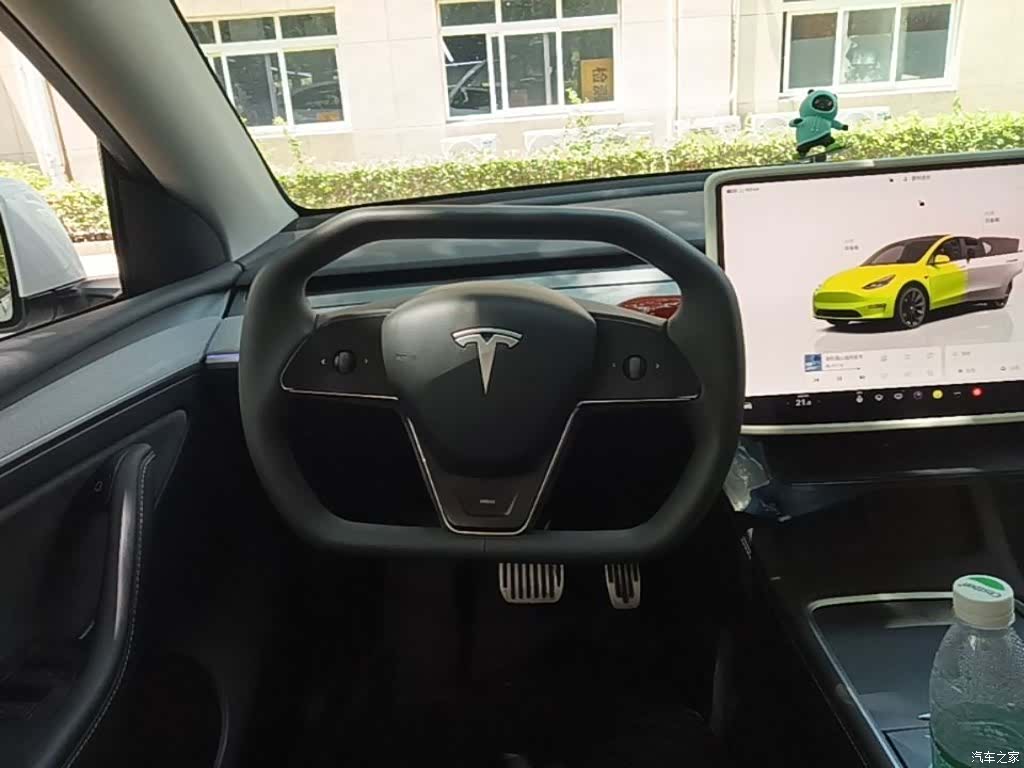 Tesla Model Y, 2022 11