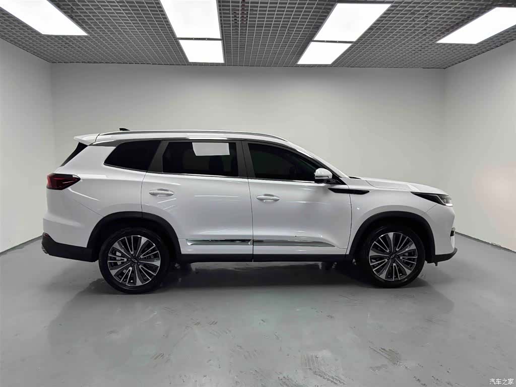 Chery Tiggo 8, 2025 16