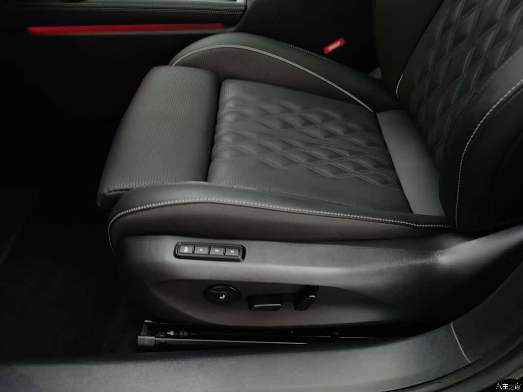 Volkswagen Magotan, 2024 20