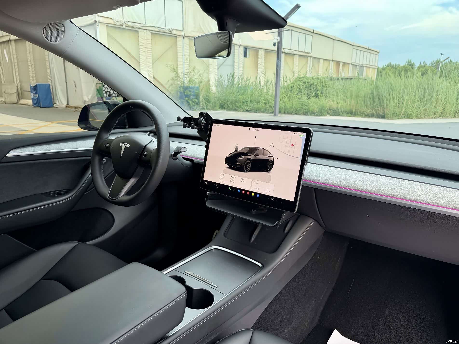 Tesla Model Y, 2023 9