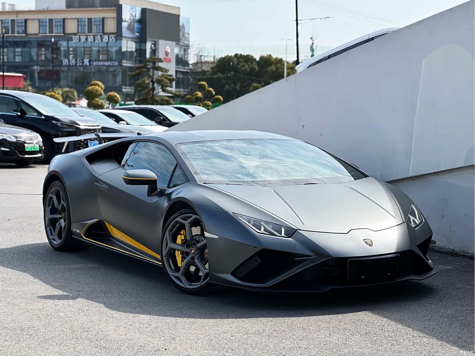 Lamborghini Huracán, 2021 все фото