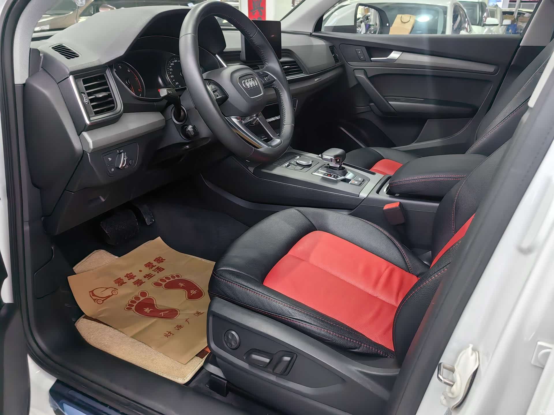Audi Q5L, 2019 8