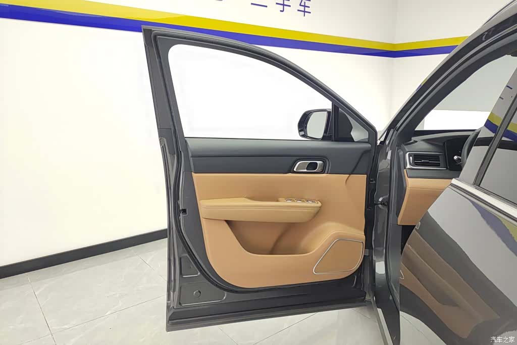 Li Auto ONE, 2023 7