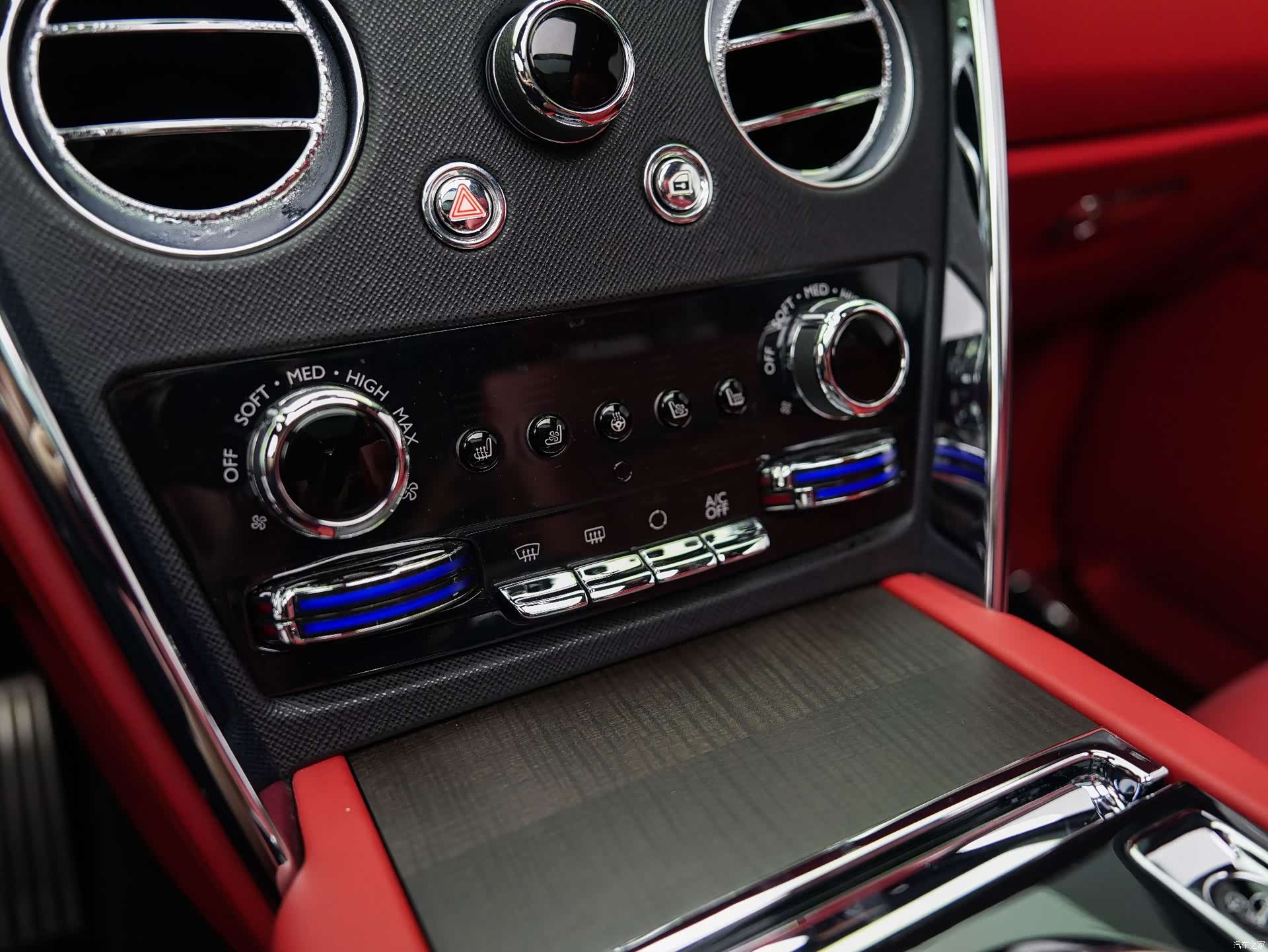 Rolls-Royce Cullinan, 2020 15