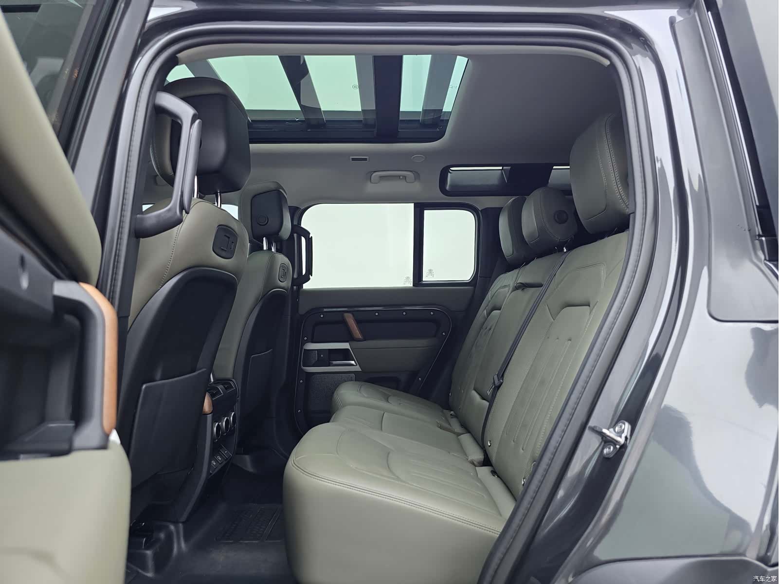 Land Rover Defender, 2021 20