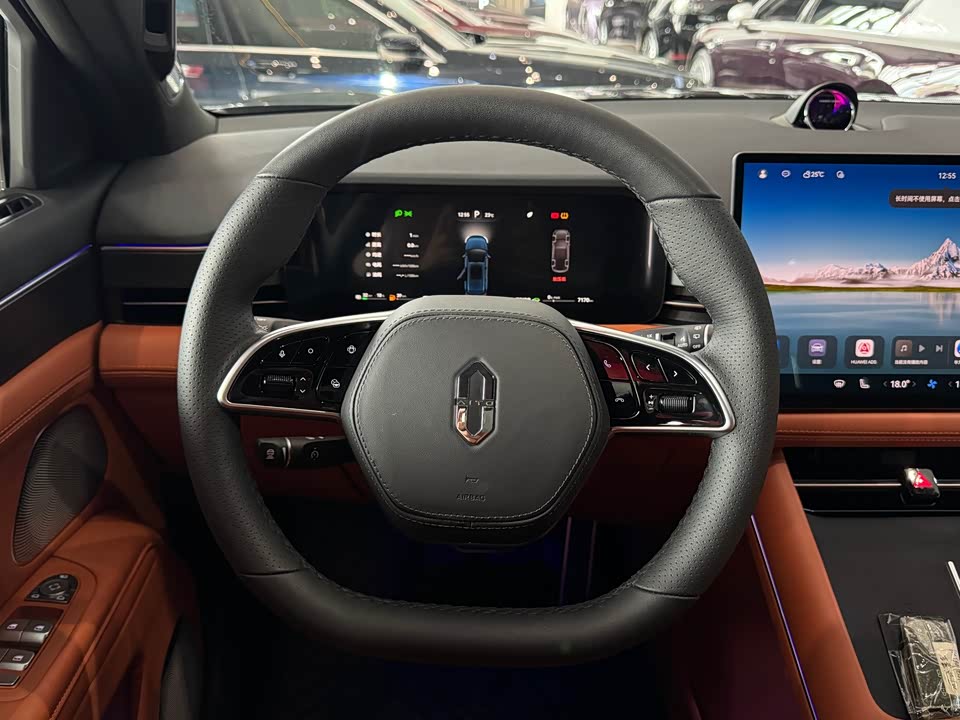 AITO Ask the world M7