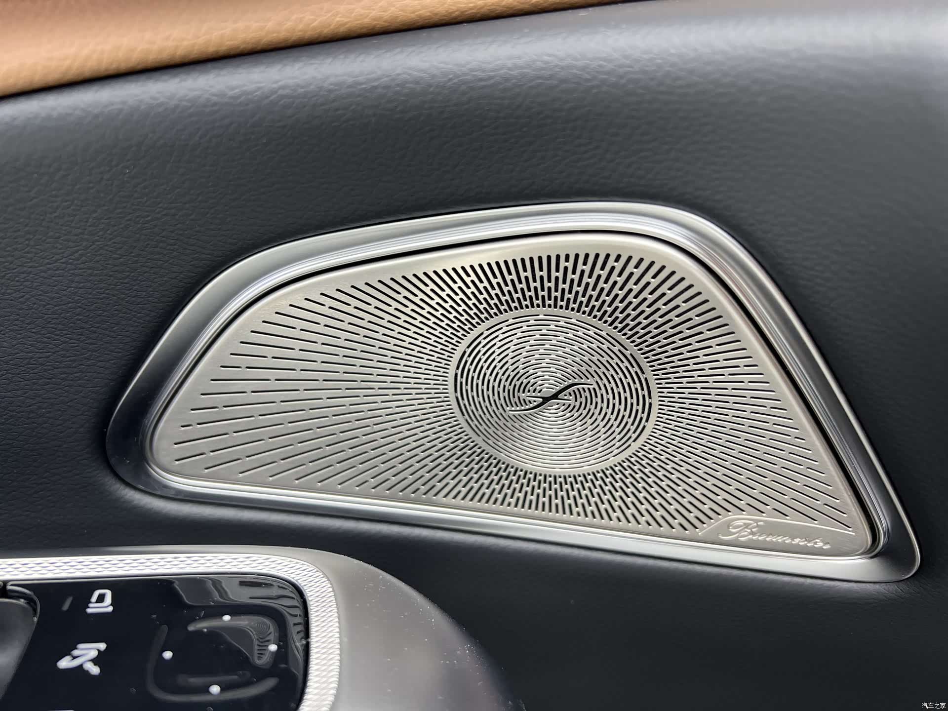 Mercedes-Benz E-Class, 2025 4
