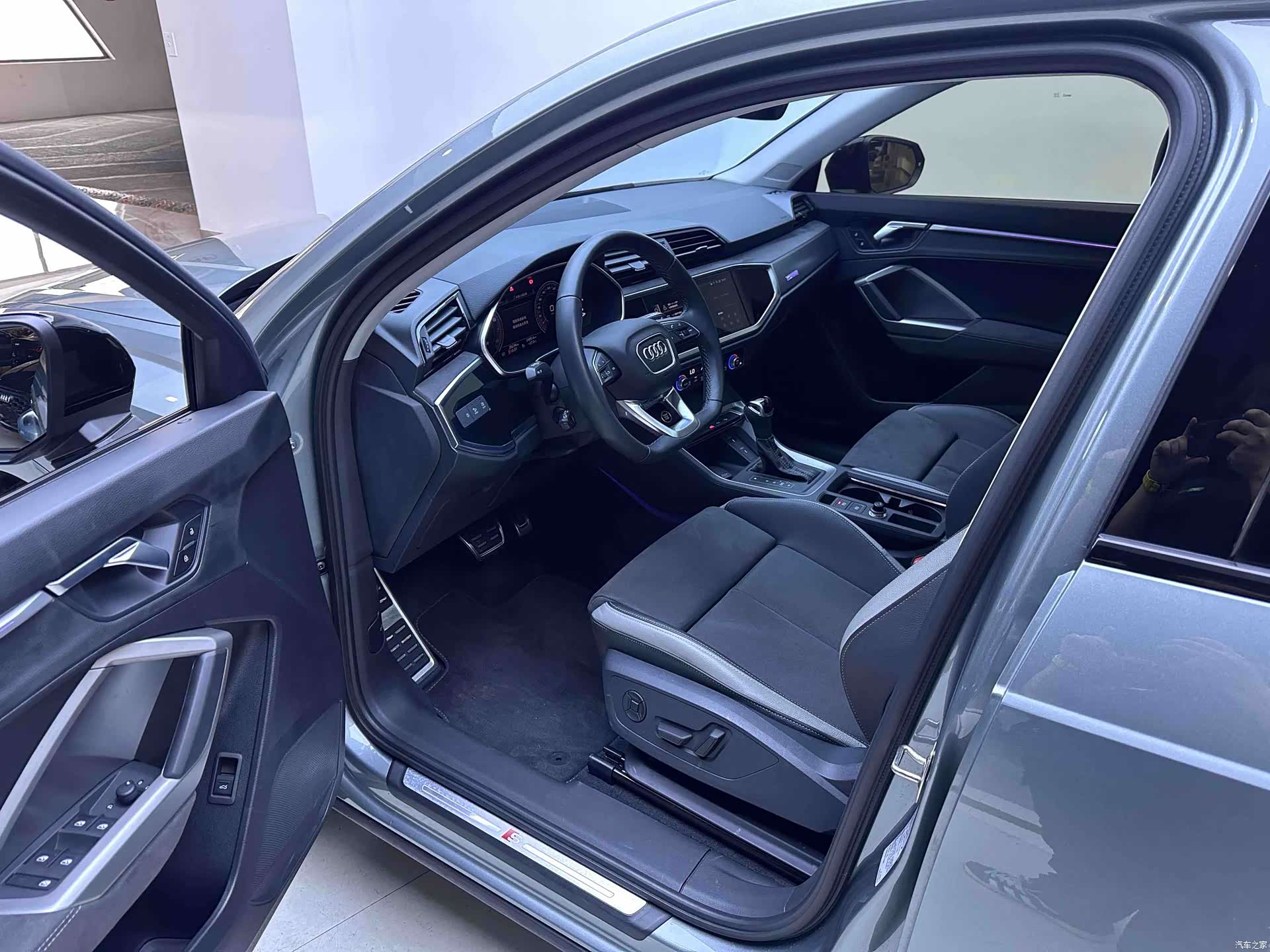 Audi Q3, 2023 8