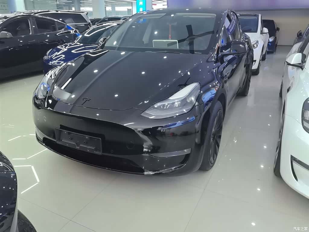 Tesla Model Y, 2023 2
