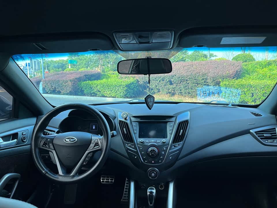Hyundai Veloster