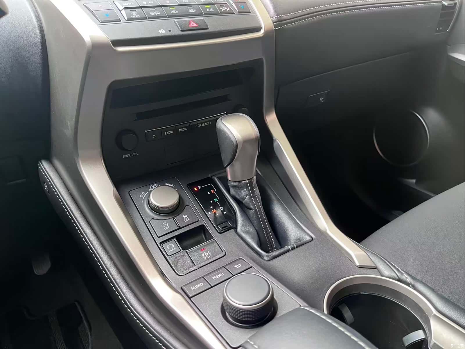 Lexus NX, 2017 9