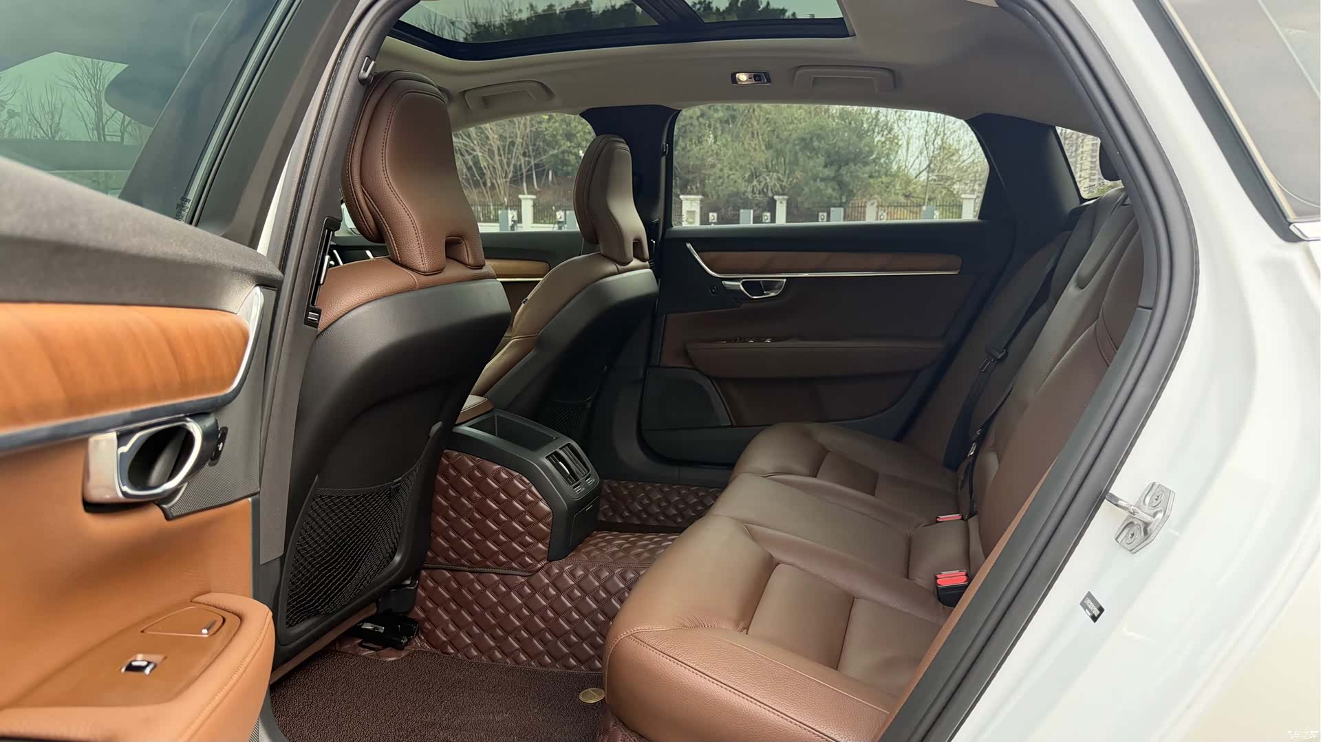 Volvo S90, 2019 все фото