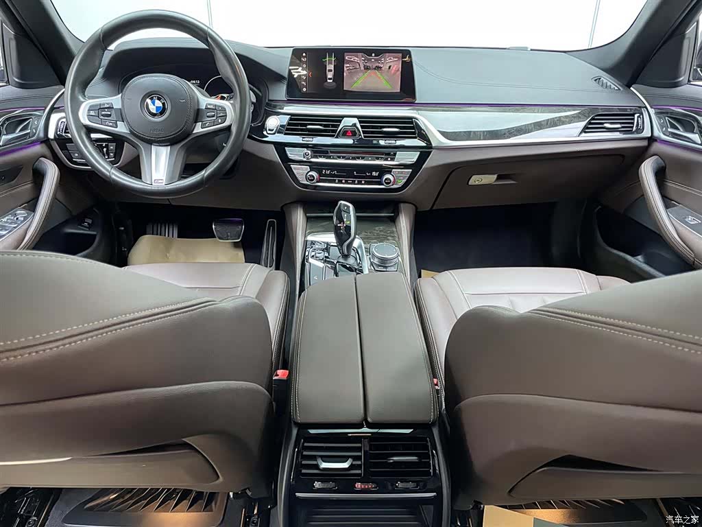BMW 5 Series, 2019 24