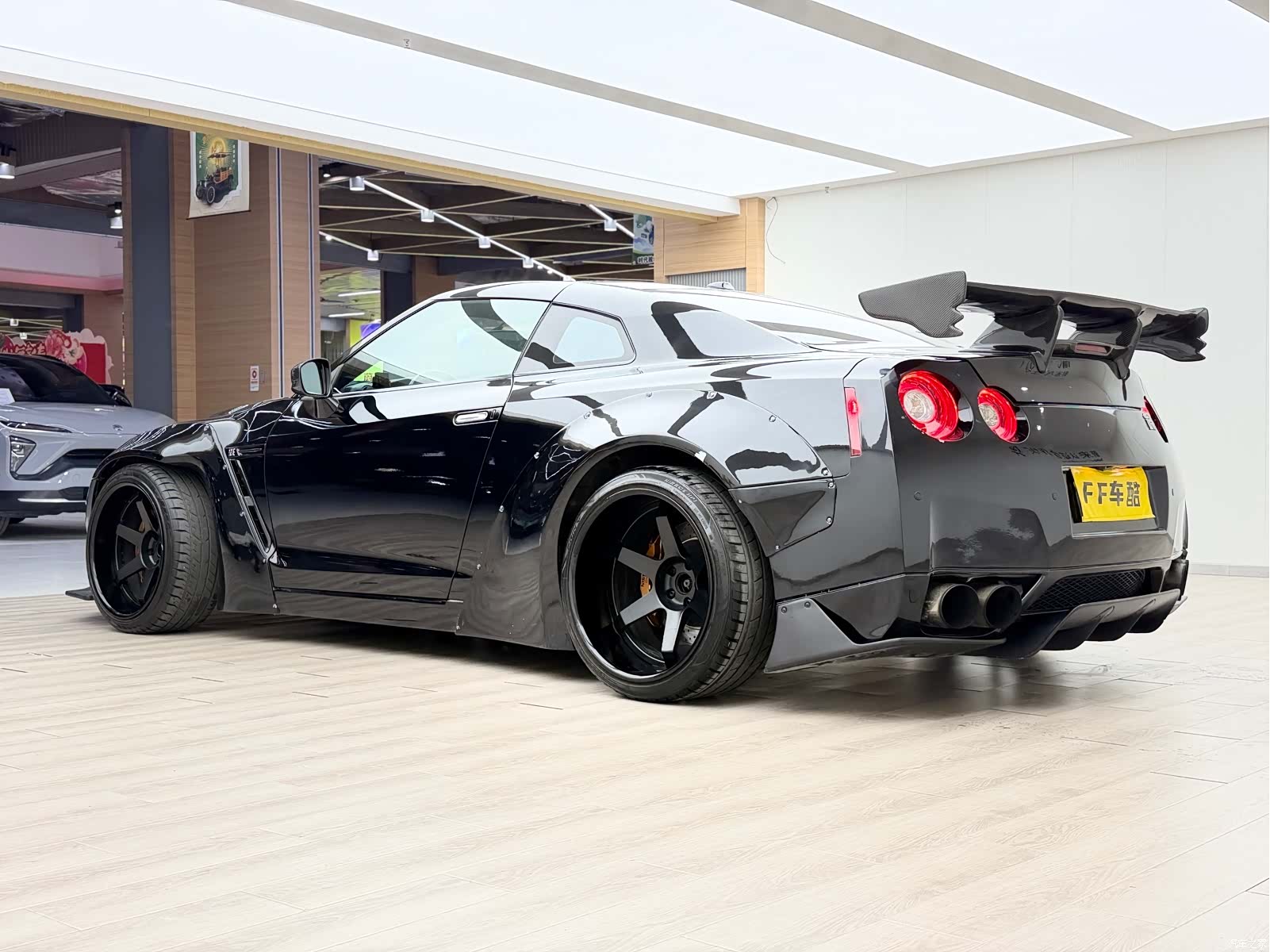 Nissan GT-R, 2010 11