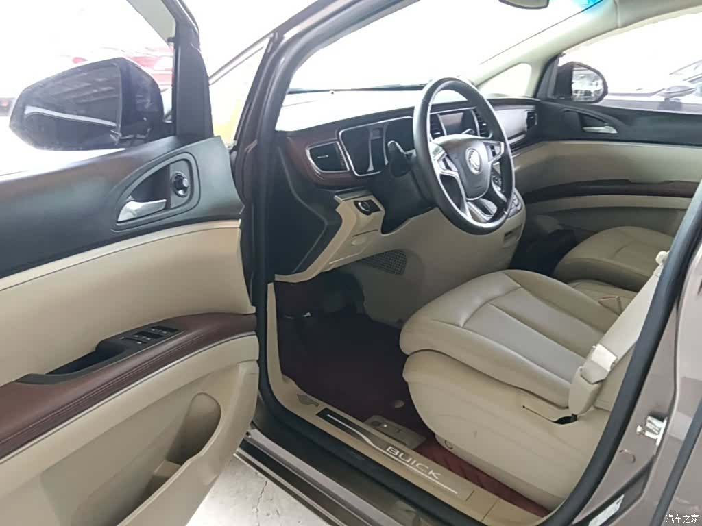 Buick GL8, 2017 16