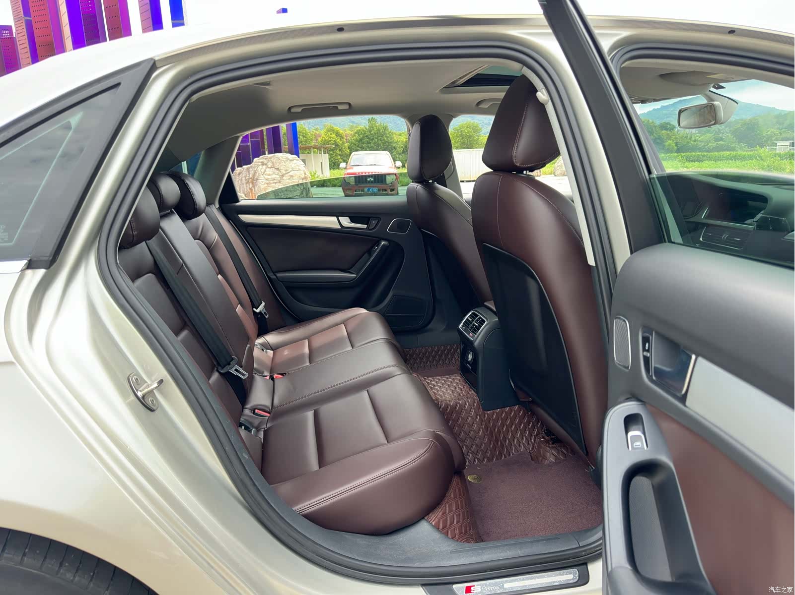 Audi A4L, 2014 11