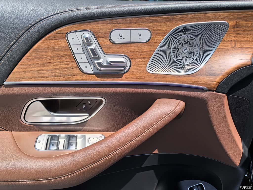 Mercedes-Benz GLE, 2023 3