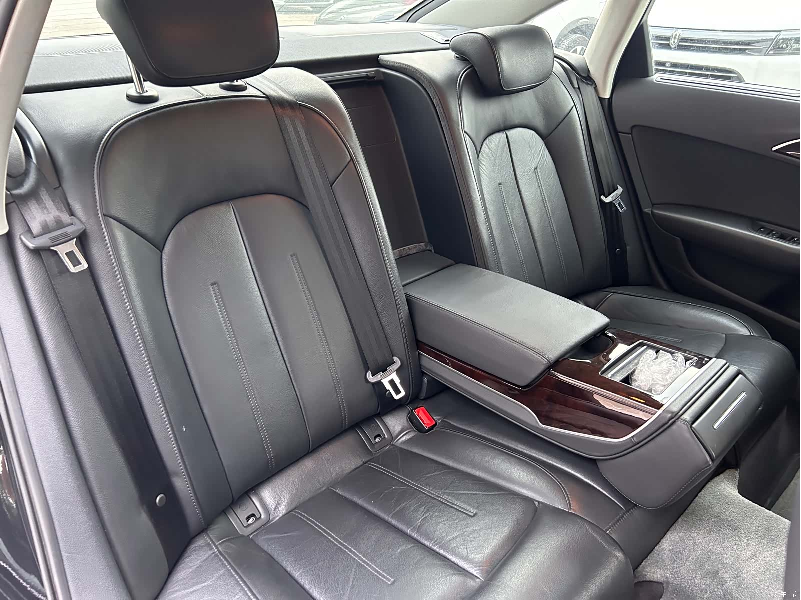 Audi A6L, 2016 15