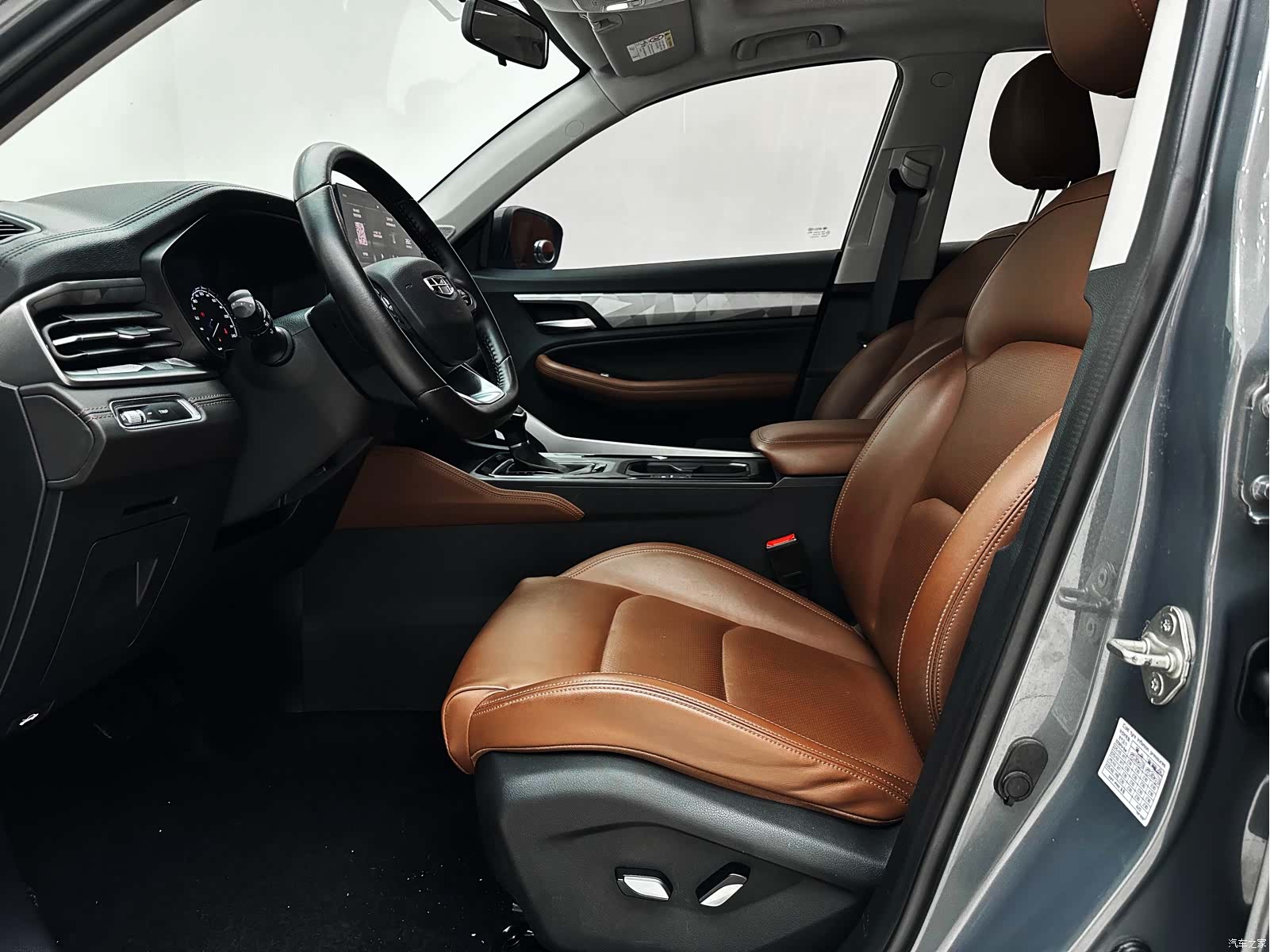Geely X6, 2021 11