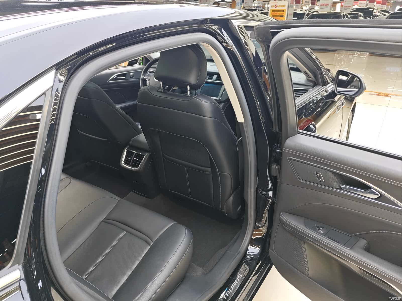 Ford Taurus, 2017 11