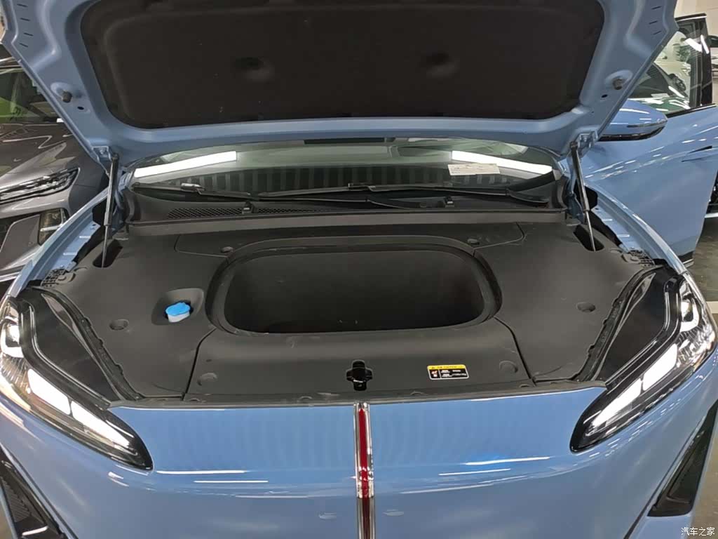 Hongqi 06, 2025 16