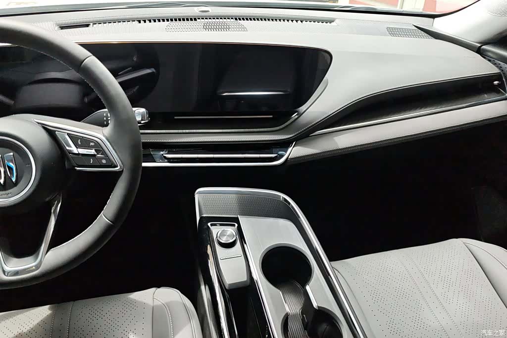 Buick E5, 2025 13