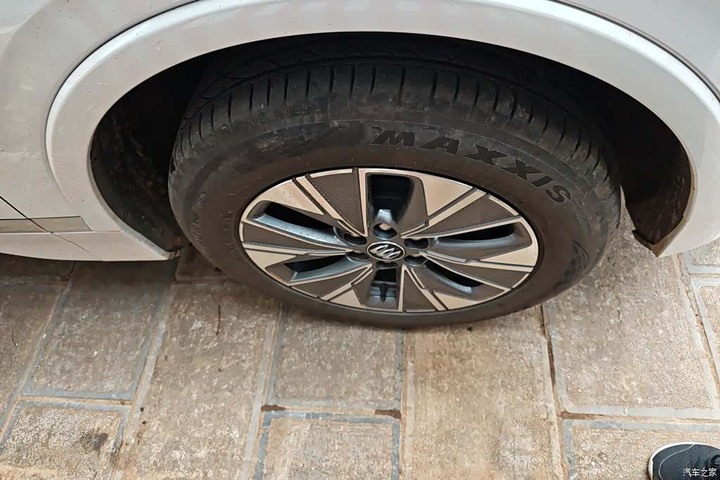 Buick E5, 2025 6