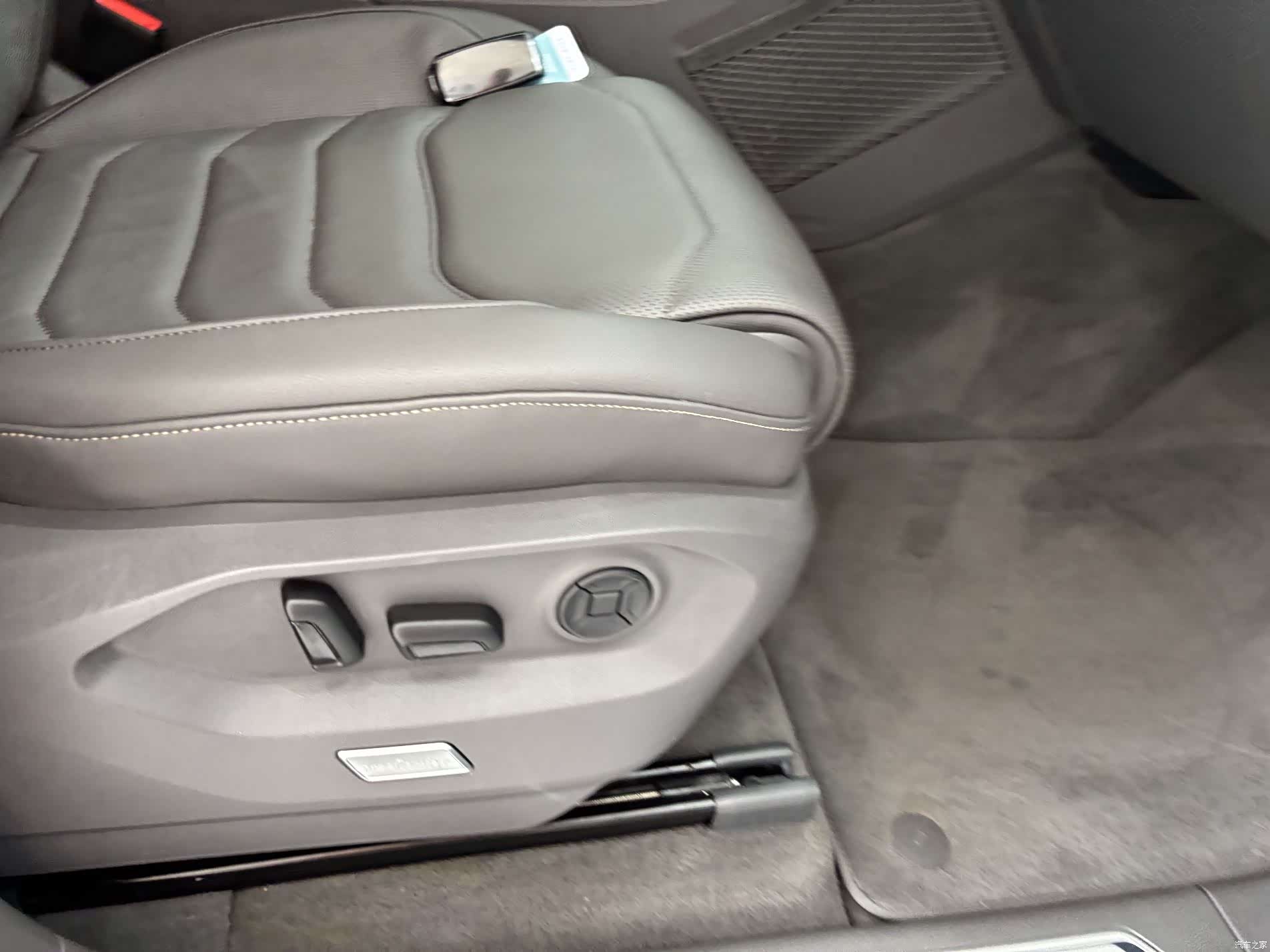 Volkswagen Touareg, 2022 27