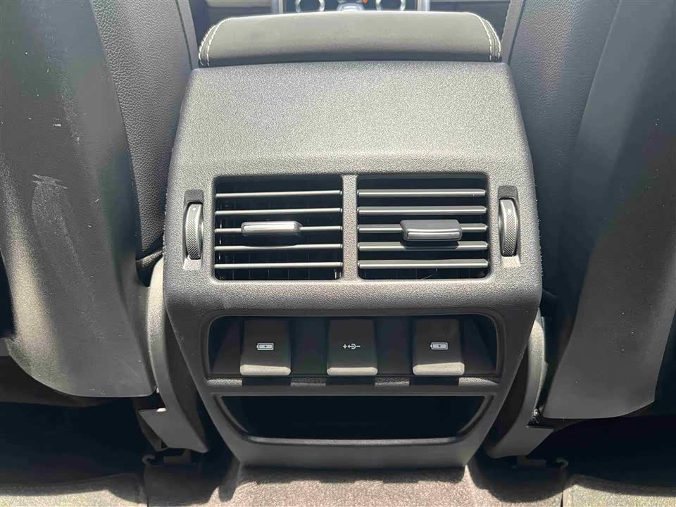 Land Rover Discover sports