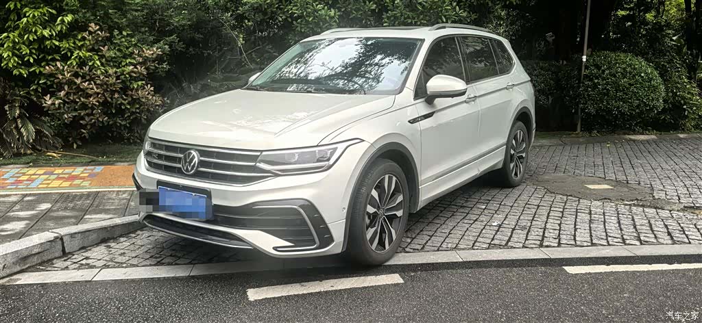 Volkswagen Tiguan L, 2022 9