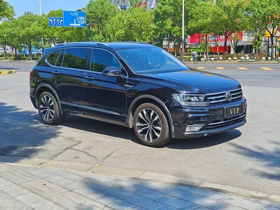 Volkswagen Tiguan L